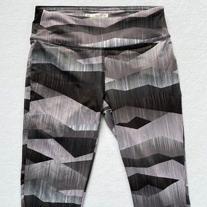 Forever 21 crop leggings XS